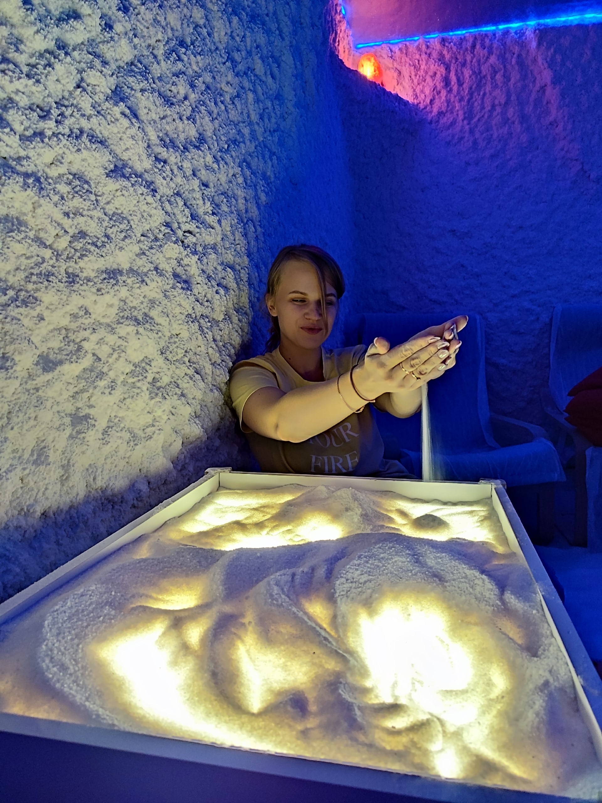 Современный дизайн соляной пещеры ВитаСоль в Арзамасе